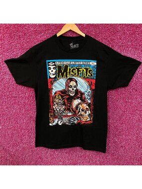 Misfits #138 L'Amour Supreme Art Graphic T-Shirt Large